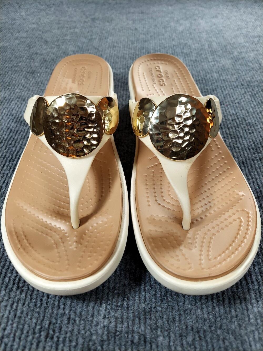 Crocs Sanrah Embellished Wedge Sandals Oyster Gold Womens Size 10 Slip On 204009
